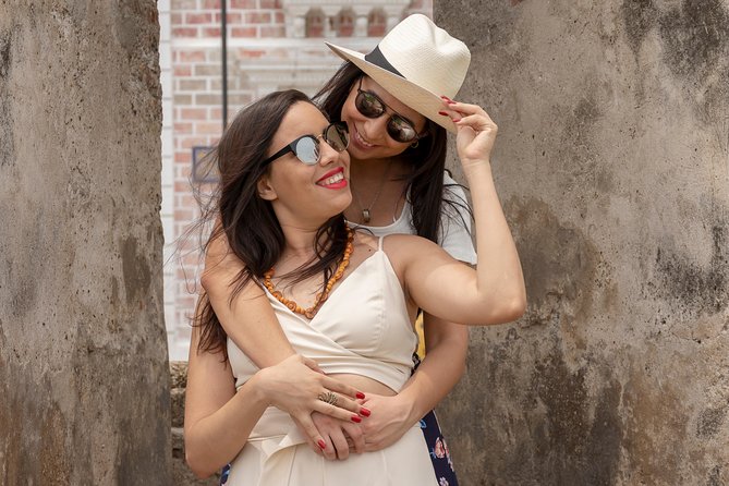 Photo Session in Cartagena With Claumontanov - Tour Inclusions and Amenities