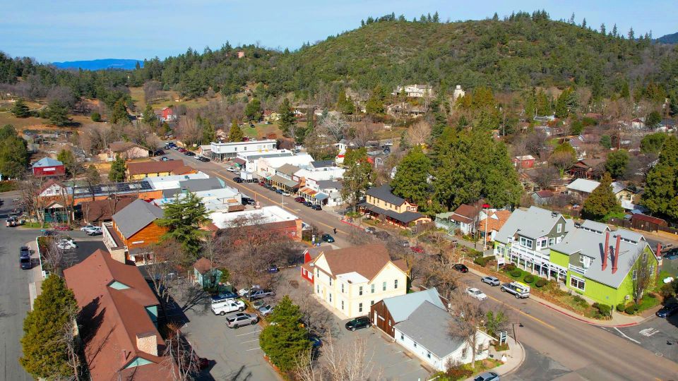 Pies & Pickaxes: A Historic Walking Tour of Julian, CA - Scenic Views at Julian Pioneer Cemetery