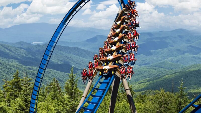 Pigeon Forge: Dollywood & Splash Country Combo Ticket - Overview of Dollywood Theme Park