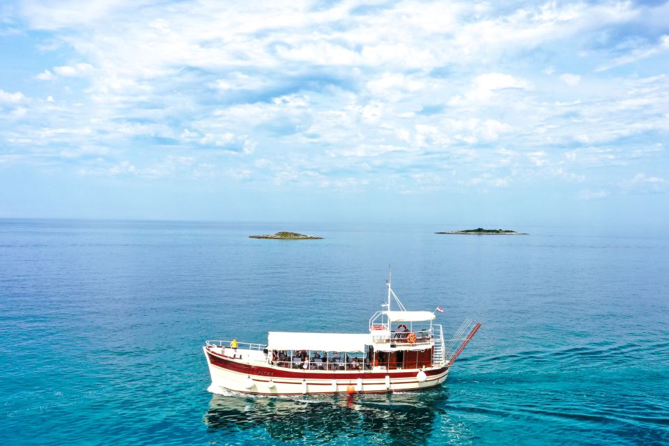 Poreč: Panoramic Morning Cruise Among 20 Islands With Drinks - Experience Highlights