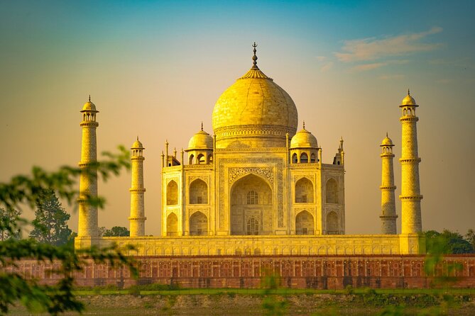 Private Agra Taj Mahal Tour by Car From Delhi - Itinerary Details