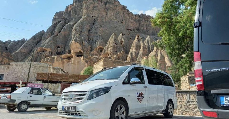 Private Airport Transfer BW Nevşehir or Kayseri and Göreme - Language Options