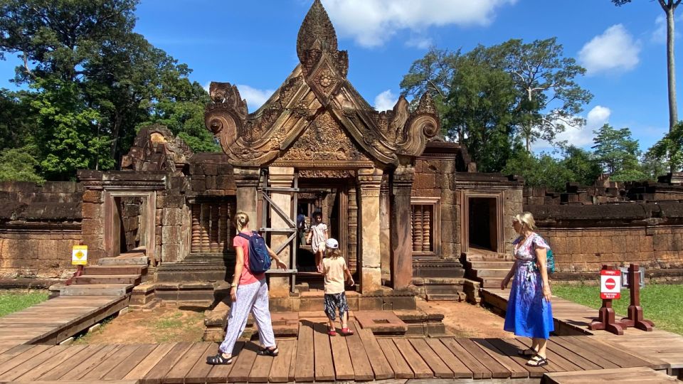 Private Angkor Wat and Banteay Srei Temple Tour - Itinerary Highlights