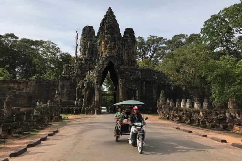 Private Angkor Wat Sunrise Small Tour by Tuk Tuk - Itinerary and Highlights