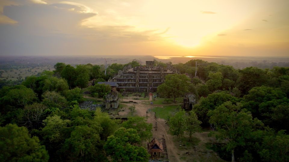 Private Angkor Wat Sunset Guide Tour - Itinerary Highlights