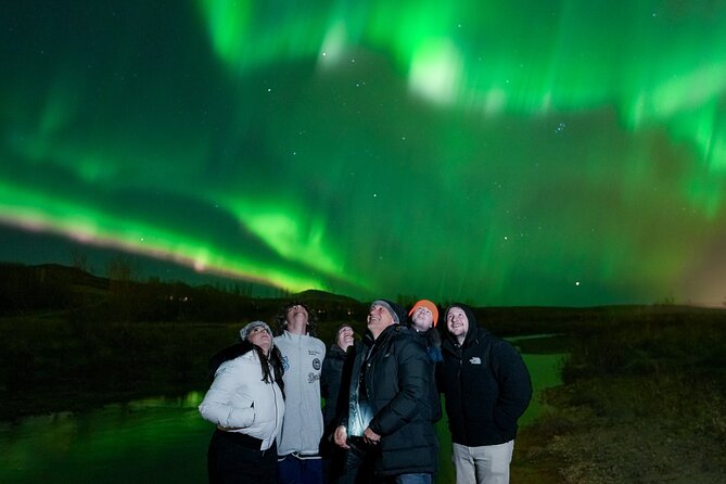 Private Aurora Hunt With Photos in Super Defender - Optimizing Aurora Viewing Chances