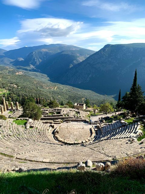 Private Day Trip to Delphi and Arachova From Athens - Itinerary Details