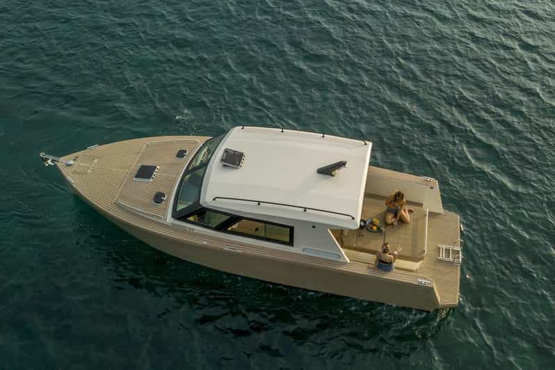 PRIVATE DAY WITH OUR LUX SPEEDBOAT, 5 STAR ***** ENJOYMENT - Experience Highlights