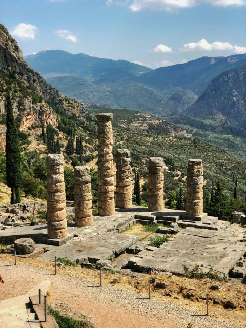 Private Full Day Tour to Delphi and Arachova - Itinerary Details