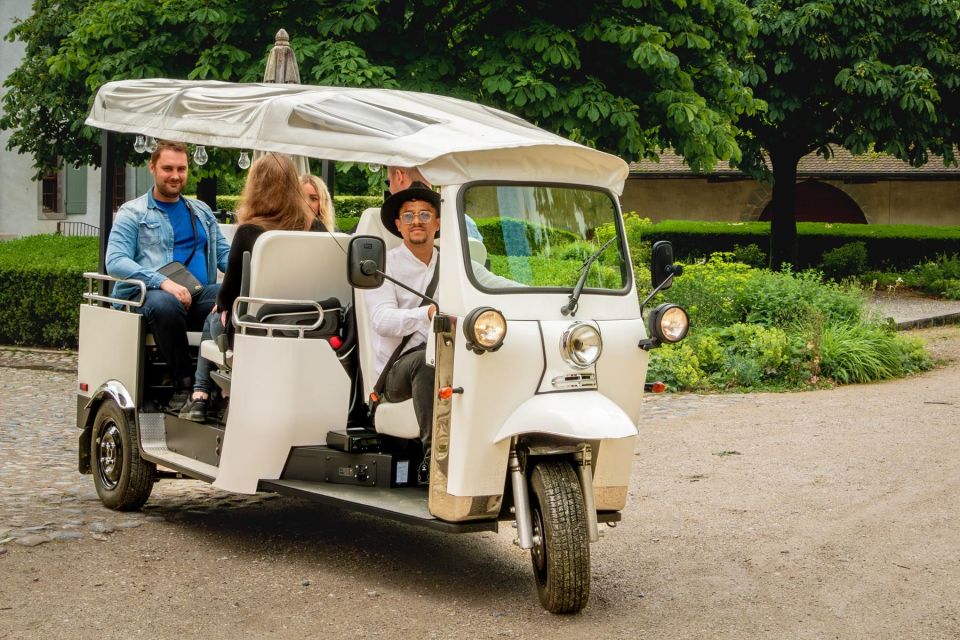 Private Highlights Top Places Tour Electric TukTuk 1h - Itinerary Details