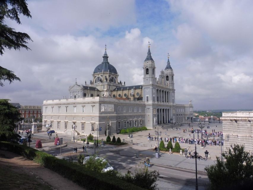 Private Madrid Bike Tour | Exclusive Guided Cycle Tour - Tour Features