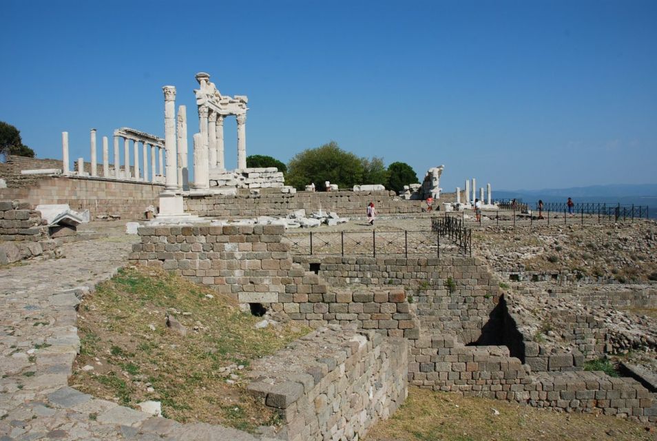 Private Pergamon Day Tour From Istanbul by Plane - Detailed Itinerary