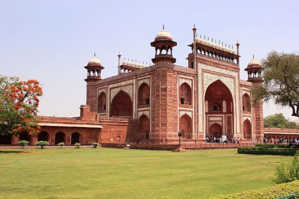 Private Taj Mahal And Other Monuments in Agra - Included Services