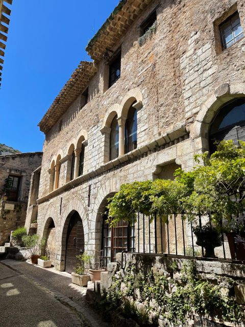 Private Tour of Saint Guilhem and the Devils Bridge - Itinerary Highlights