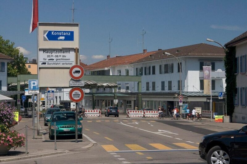Private Transfer From Hotel in Zurich To Zurich Airport - Duration and Pricing Details