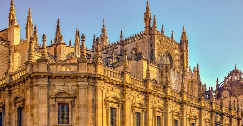 Private Transfer: Lisbon to Seville - Vehicle Amenities