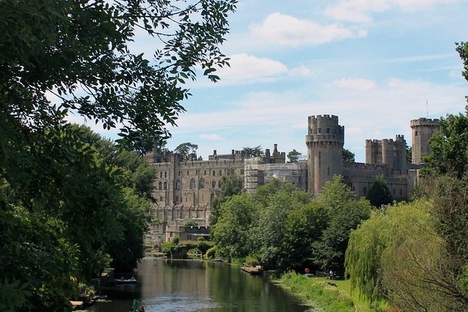 Private Walking Tour in Warwick - Exploring the Collegiate Church