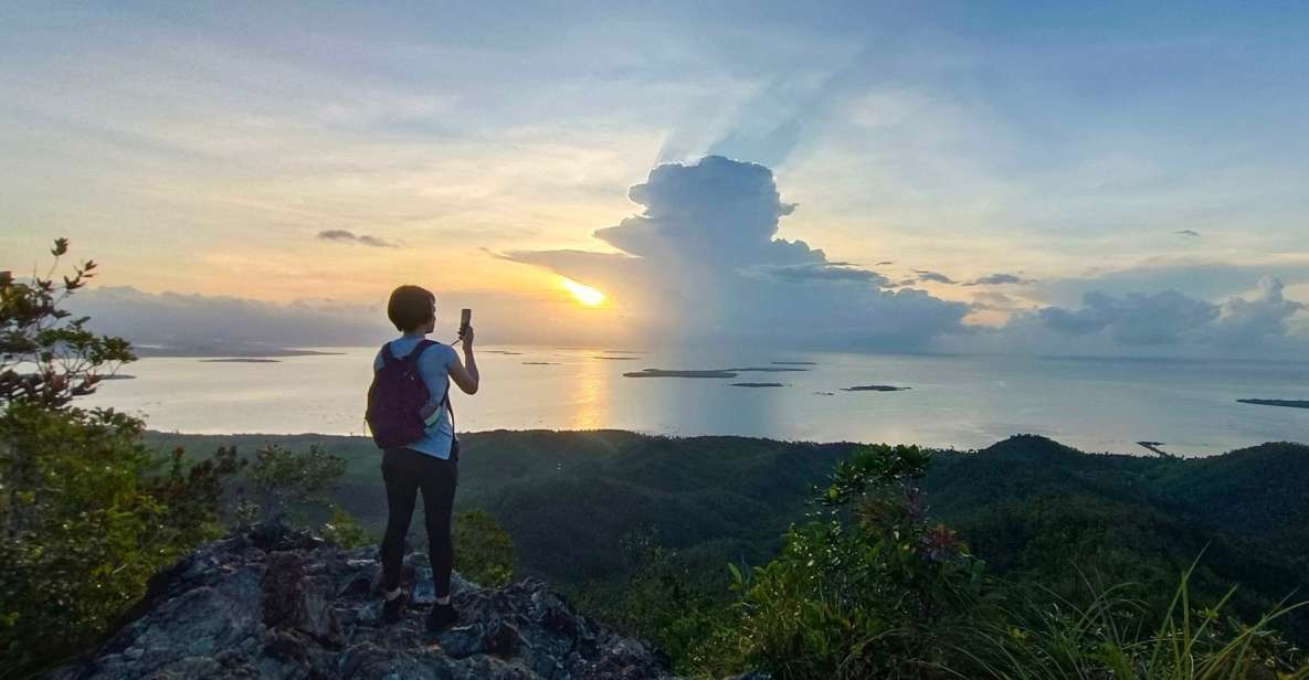 Puerto Princesa: Private Sunrise Trek at Mt. Magarwak - Trek Experience