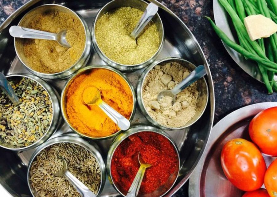 Pune: Traditional Cooking Classes & Dinner With Chef Family - Experience and Activities