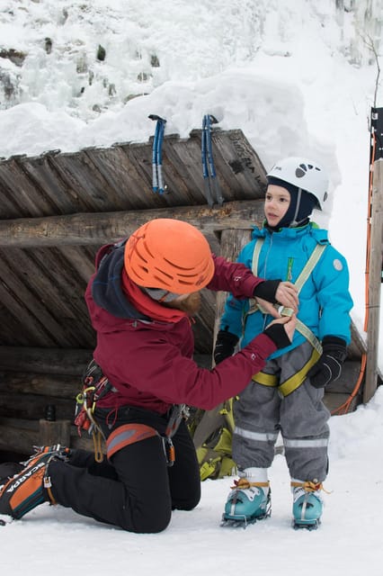 Pyhätunturi: Kids Ice Climbing Adventure in Finnish Lapland - Getting to Pyhätunturi