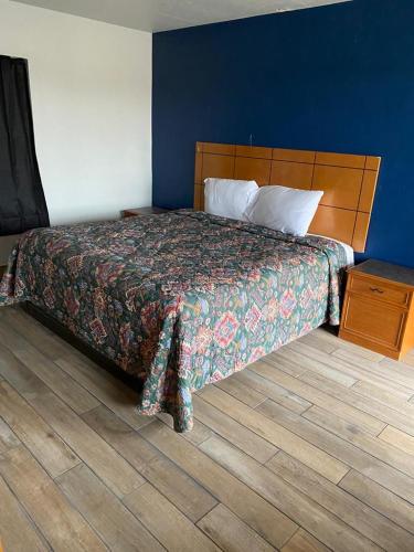 Ranger Motel - Amenities and Services