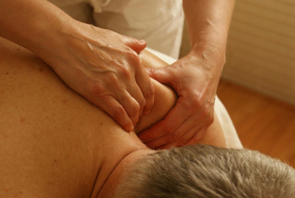 Relaxing Massage With Volcanic Stones - Location and Facilities