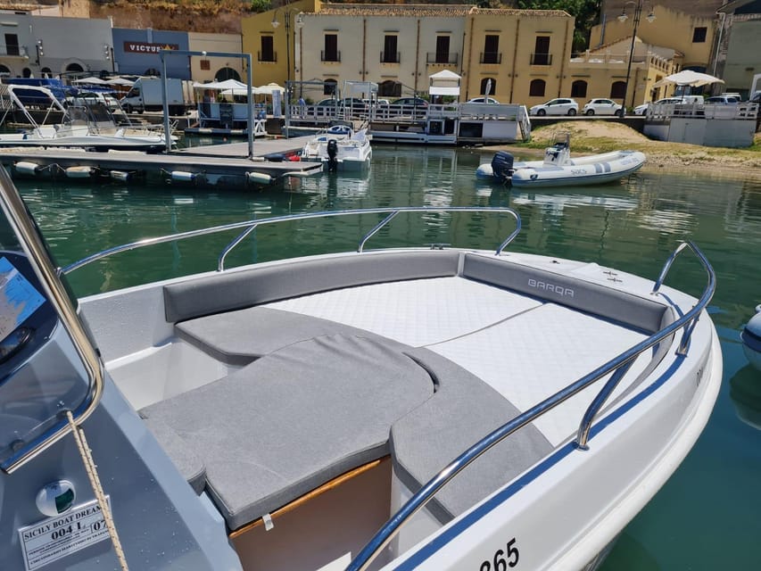 Rent a Boat for Half a Day in July  in Castellammare Del Golfo Q20 - Half-Day Rental Experience