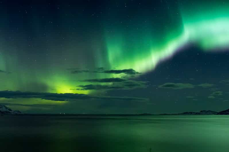 Reykjavik: Enchanted Aurora Northern Lights Tour With Photos - Experience and Itinerary