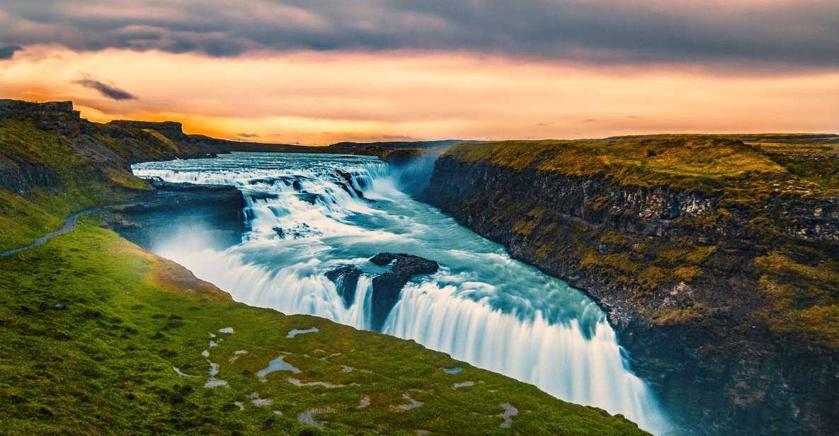 Reykjavik: Golden Circle, Tomato Farm and Kerið Crater Tour - Itinerary Highlights