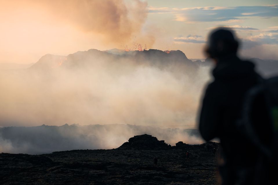 Reykjavik: Guided Tour to Volcano and Reykjanes Geopark - Highlights of the Experience