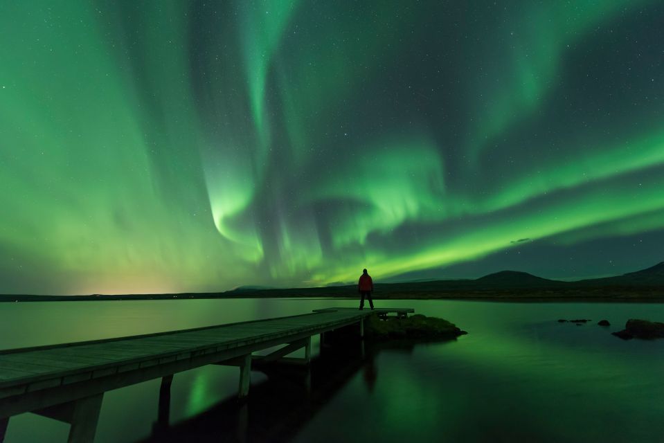 Reykjavik: Small Group Northern Lights Tour - Unique Experience and Highlights