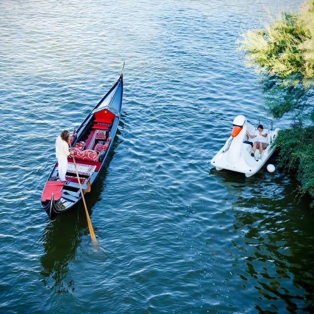 Roma: the One and Only Roma Gondola Tours on the Lake! - Booking Information