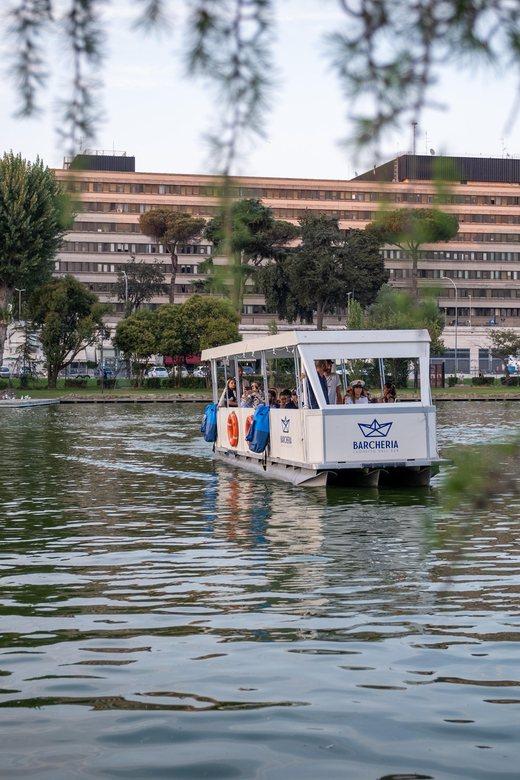 Rome: 30-Minute Boat Tour to Laghetto Dell'eur - Experience Highlights