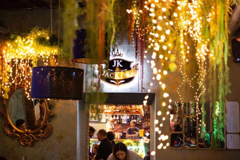Rome: Guided Walking Tour With Drinks in Local Bars - Experience Highlights