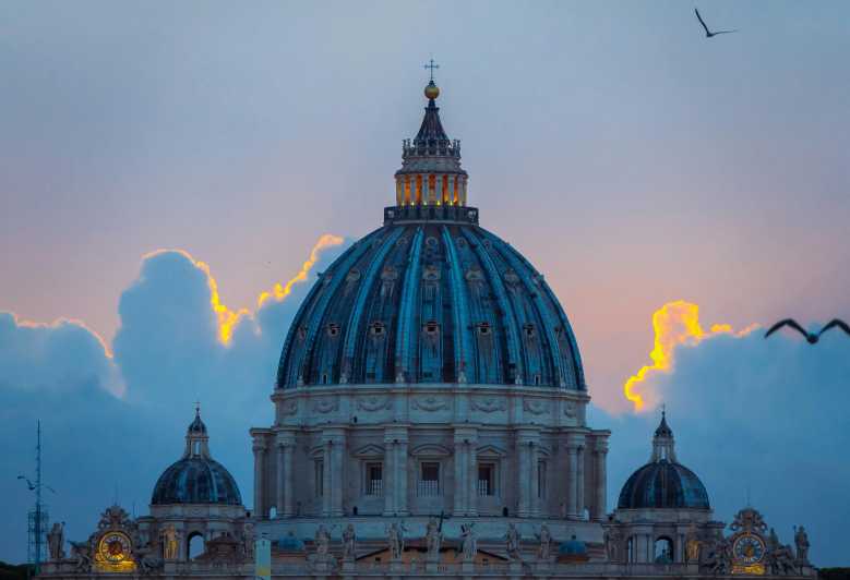 Rome: St. Peters Basilica Tour With Underground Access - Itinerary Highlights