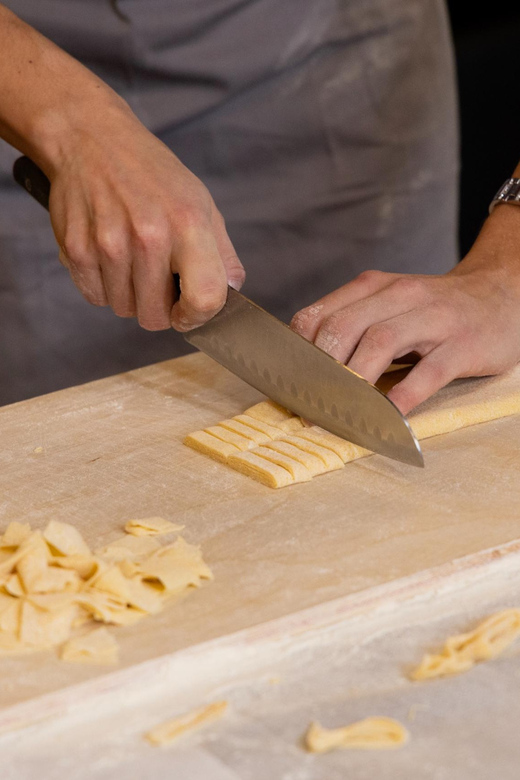 Rome: Trastevere Pasta Making Workshop - Cooking Experience