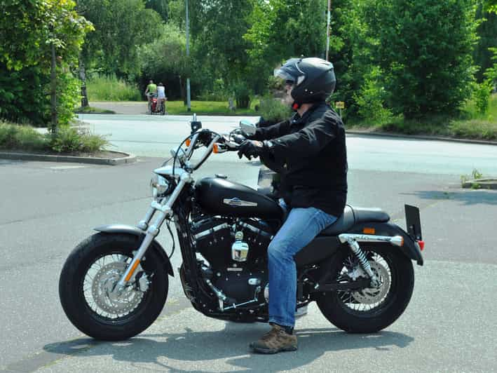 Rostock: Harley-Davidson Sportster XL1200CB Rental - Motorcycle Model and Features