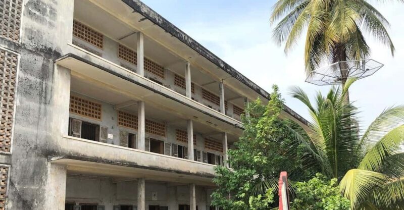 Royal Palace, S-21 Genocide, National Museum & Killing Field - Itinerary Highlights