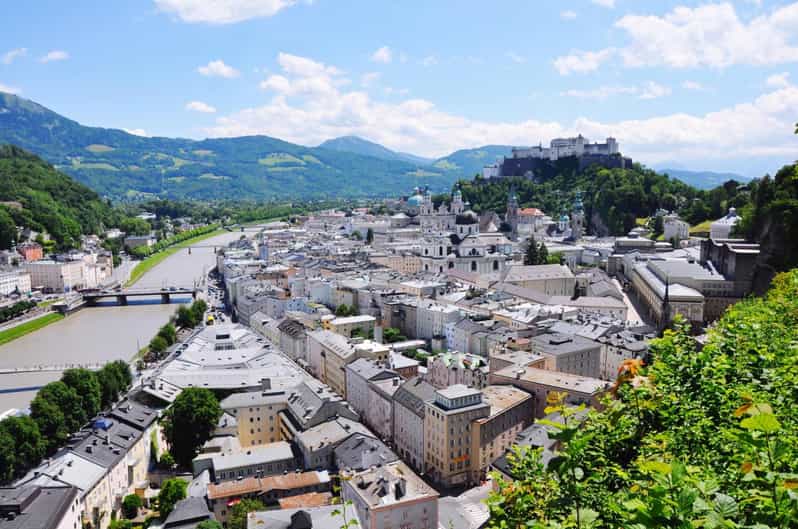 Salzburg: Insta-Perfect Walk With a Local - Important Information