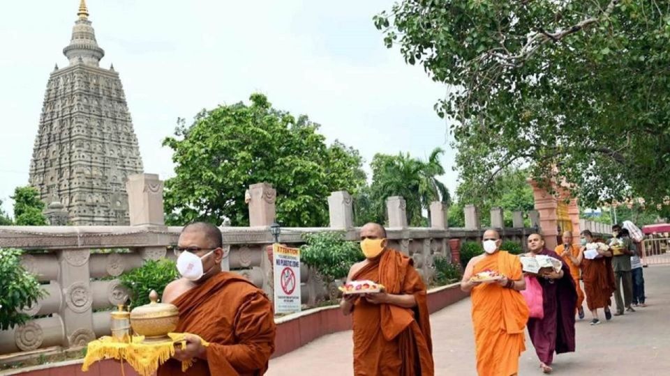 Same Day Bodhgaya Tour From Varanasi - Itinerary Highlights