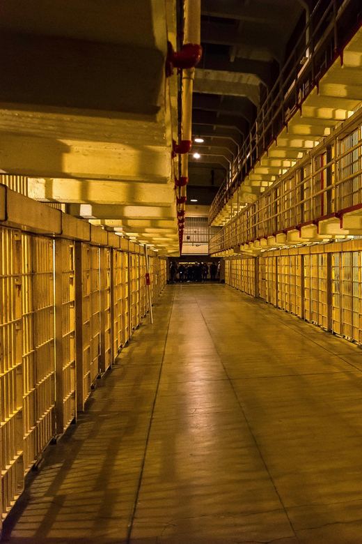 San Francisco: Alcatraz Night Tour With SF Bay Cruise - Historical Insights