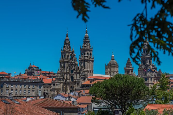 Santiago and Valença Do Minho Full Day Private Tour - Inclusions