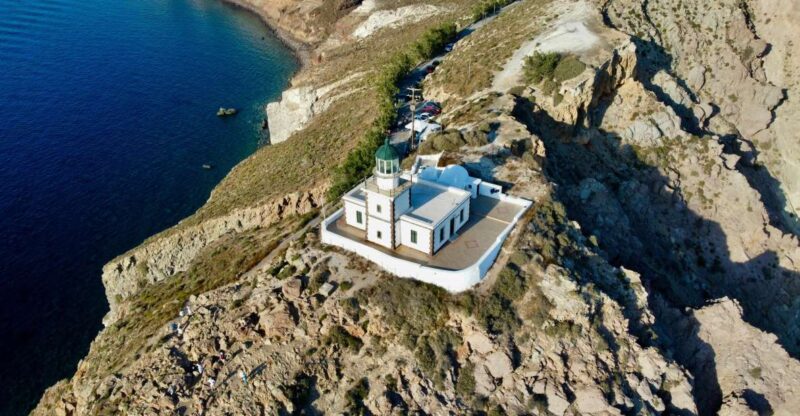 Santorini: Akrotiri Excavation, Megalochori, & Beaches Tour - Itinerary Highlights