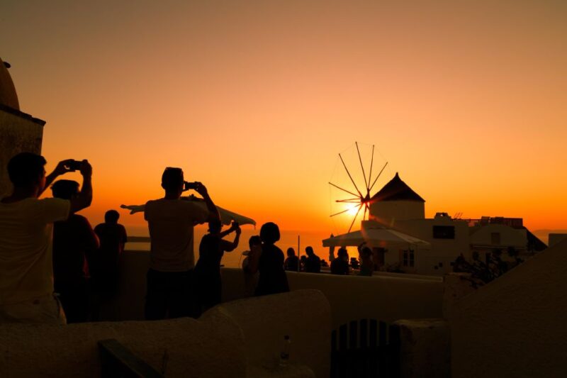 Santorini: Daily Bus Tour With Oia Sunset & Optional Sailing - Tour Experience and Highlights