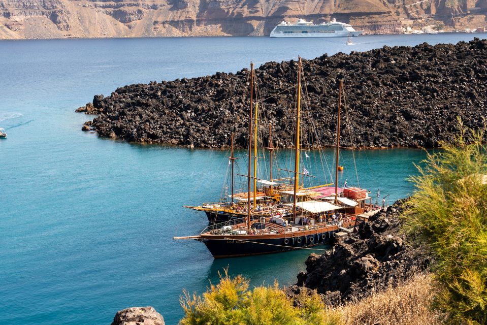 Santorini: Volcanic Islands Cruise With Hot Springs Visit - Itinerary and Experience