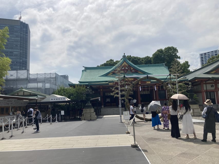 Satisfaction Tour Around Hie Shrine National Diet Building - Exploring Hie Shrine