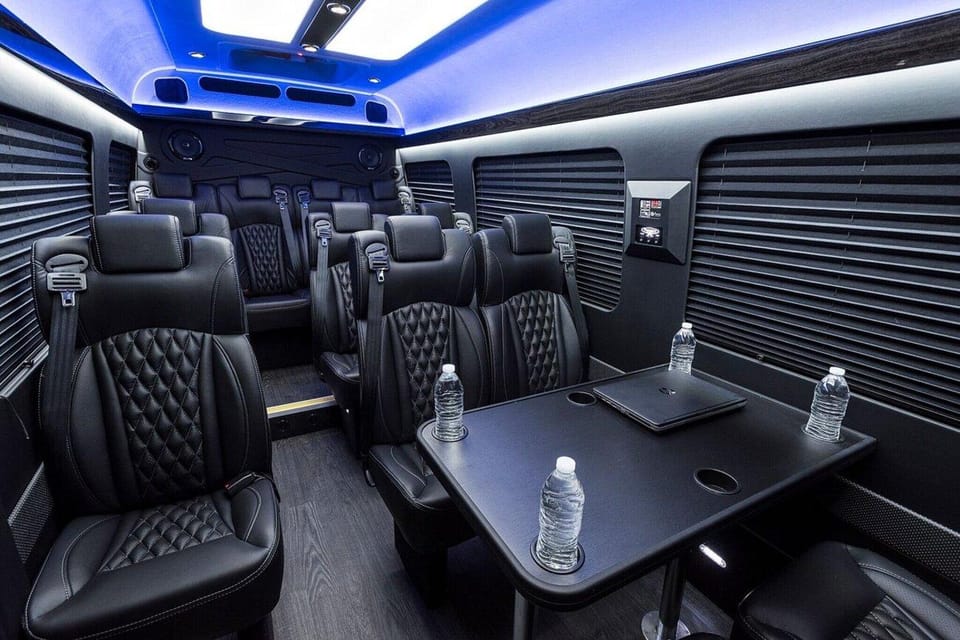 Seattle: Party Bus Experience - Vehicle Features and Comfort