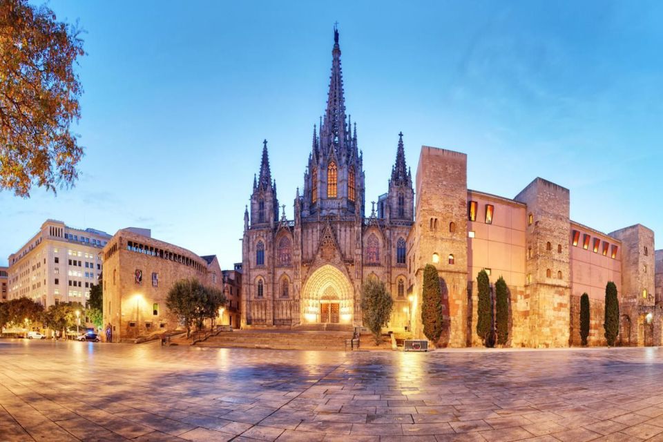 Semi-Private Barcelona Gothic, Parc Guell & Sagrada Familia - Itinerary and Highlights