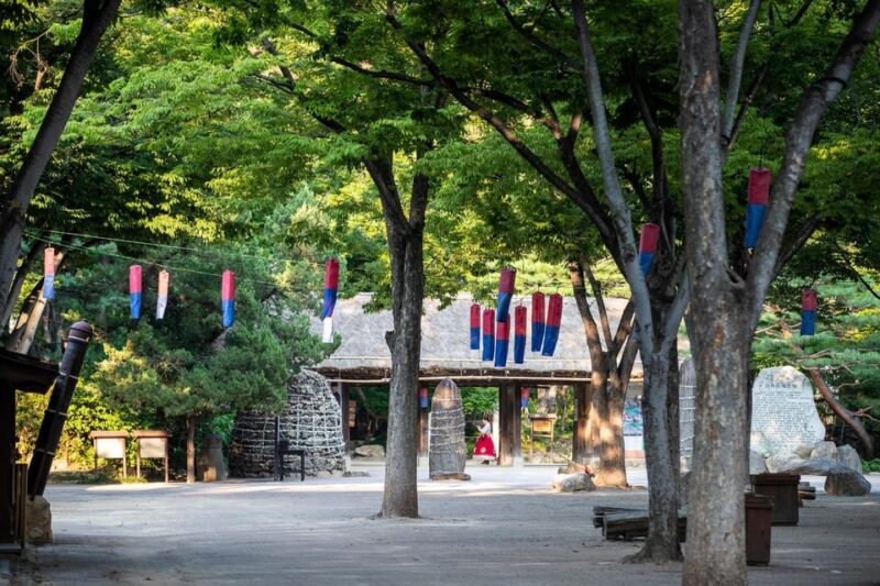Seoul: Hwadam Forest & Namhansanseong & Folk Village Tour - Itinerary Details