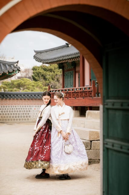 Seoul : Taking a Memorable Photo - Discovering Yeonnam-dongs Alleys